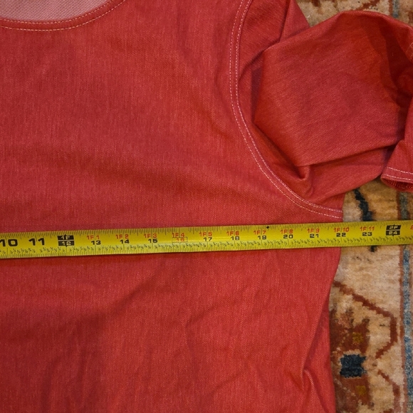 Chico's Lt Red Denim 3/4 Sleeve Top with Flared Cuffs, Size 3 - Picture 3 of 7